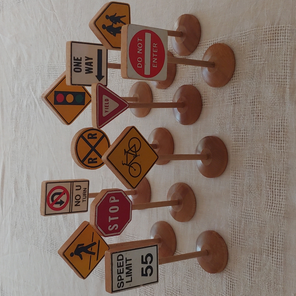 Vintage Wood Toy Road Sign Set - Picture 4 of 13